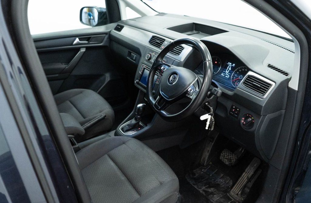 Used Volkswagen Caddy Maxi Life 2020 for sale - 77110496: Photo 20