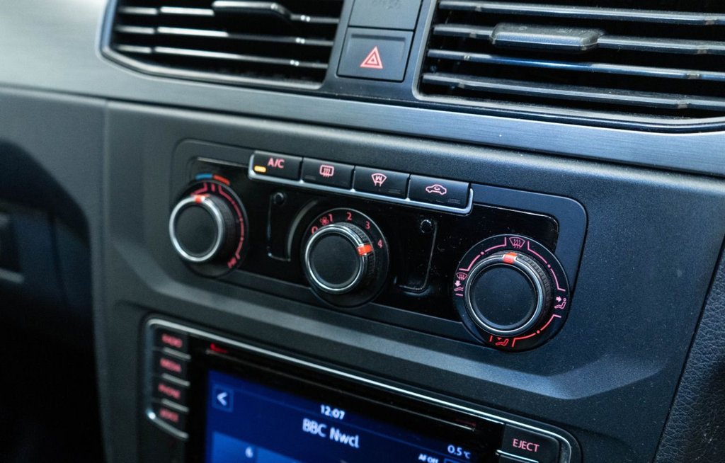 Used Volkswagen Caddy Maxi Life 2020 for sale - 77110496: Photo 26