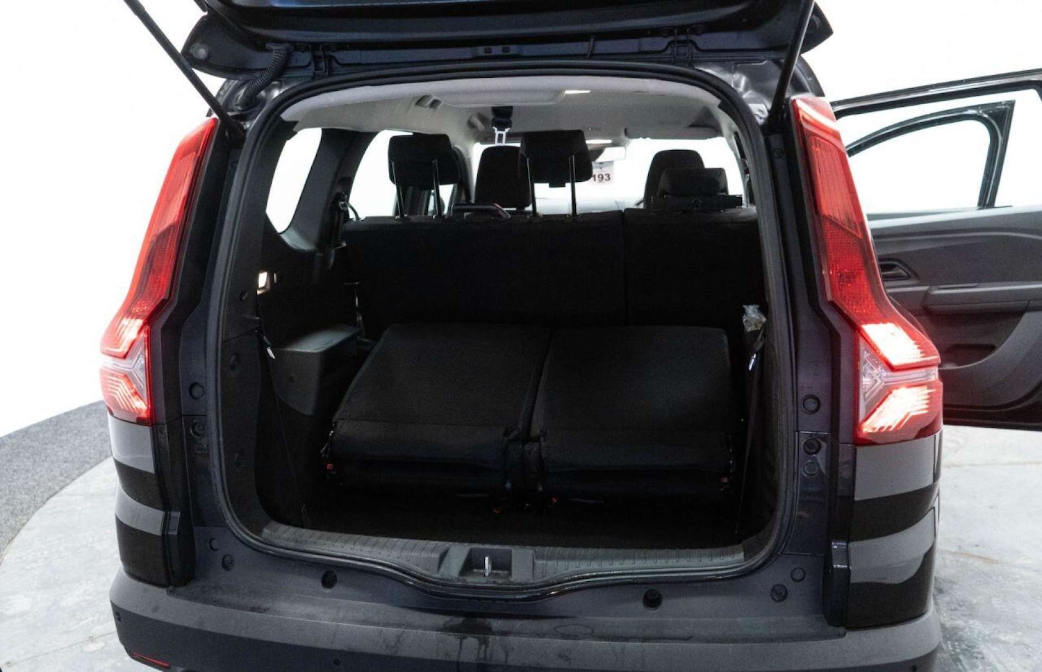 Used Dacia Jogger 2024 for sale - 77930875: Photo 34