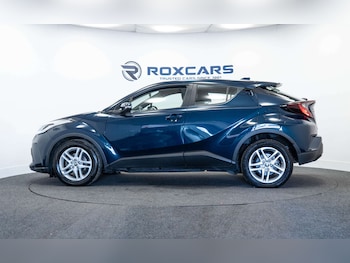 Used Toyota C-HR 2023 for sale - 78736144: Photo