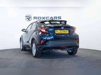 Used Toyota C-HR 2023 for sale - 78736144: Photo