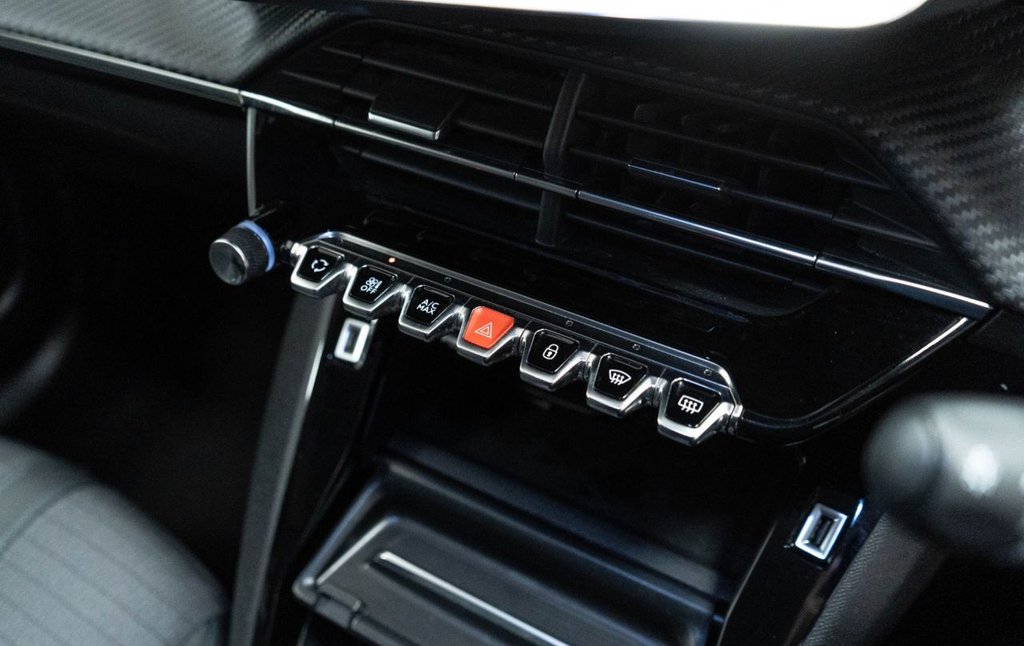 Used Peugeot 2008 2021 for sale - 76792059: Photo 26