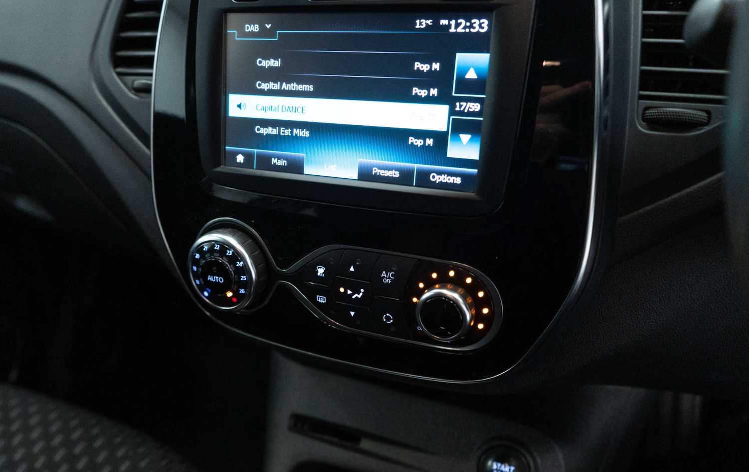 Used Renault Captur 2018 for sale - 78098902: Photo 29