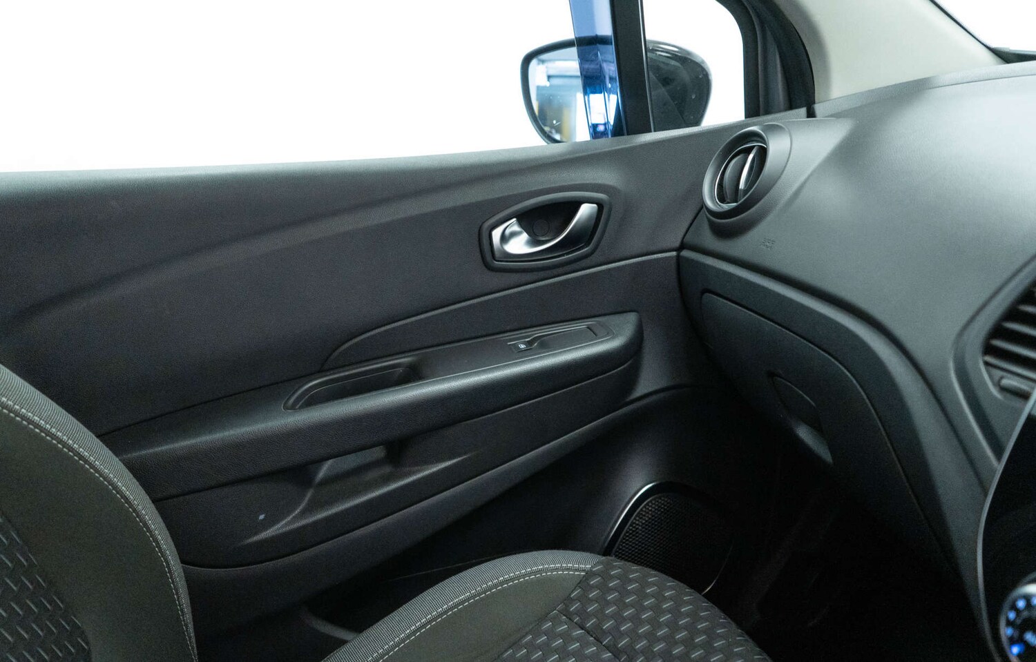 Used Renault Captur 2018 for sale - 78098902: Photo 32