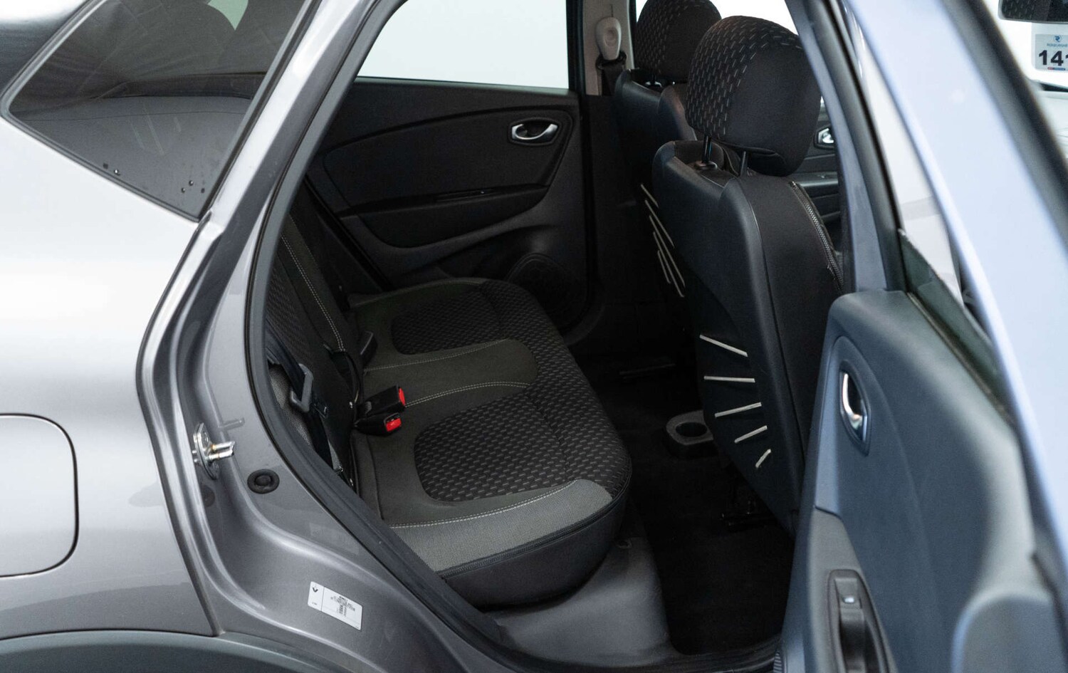 Used Renault Captur 2018 for sale - 78098902: Photo 33