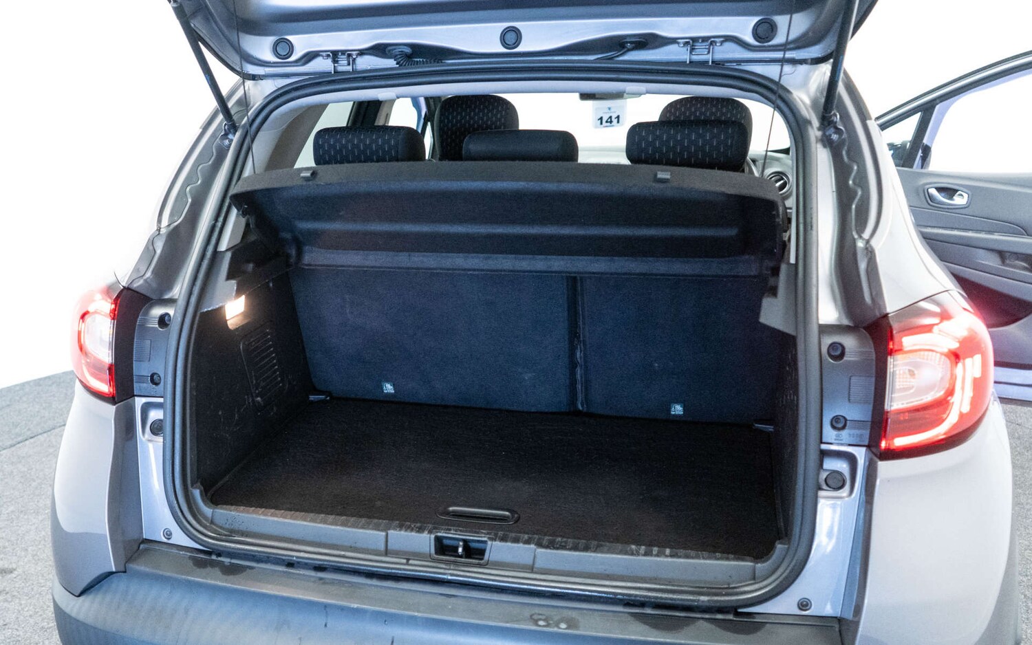 Used Renault Captur 2018 for sale - 78098902: Photo 35