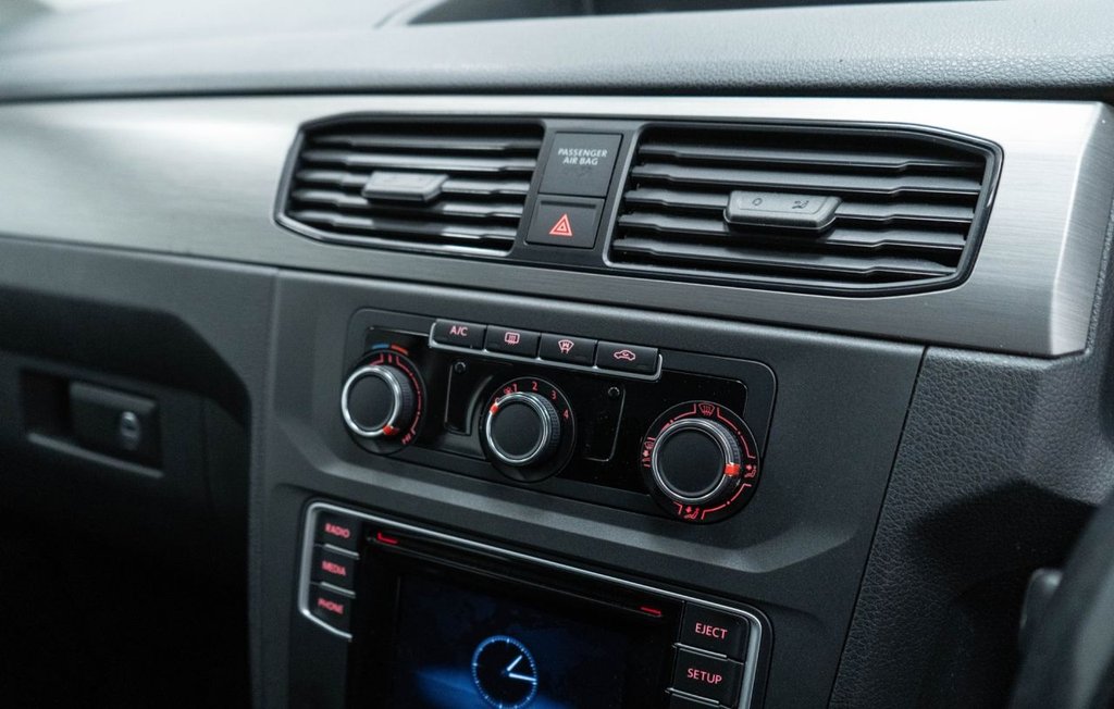 Used Volkswagen Caddy Maxi Life 2018 for sale - 77546810: Photo 27