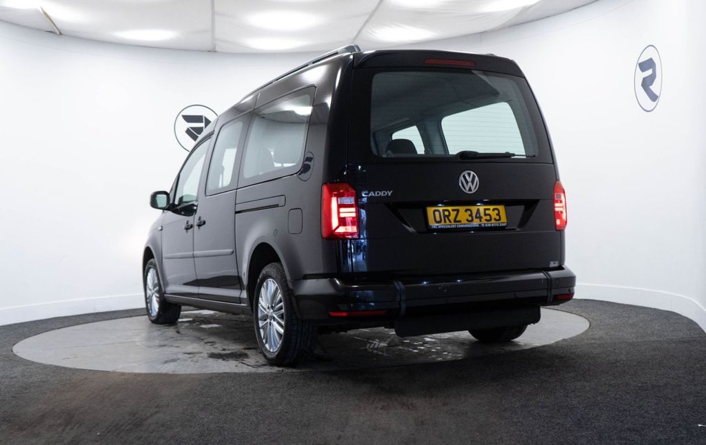 Used Volkswagen Caddy Maxi Life 2018 for sale - 77546810: Photo 5