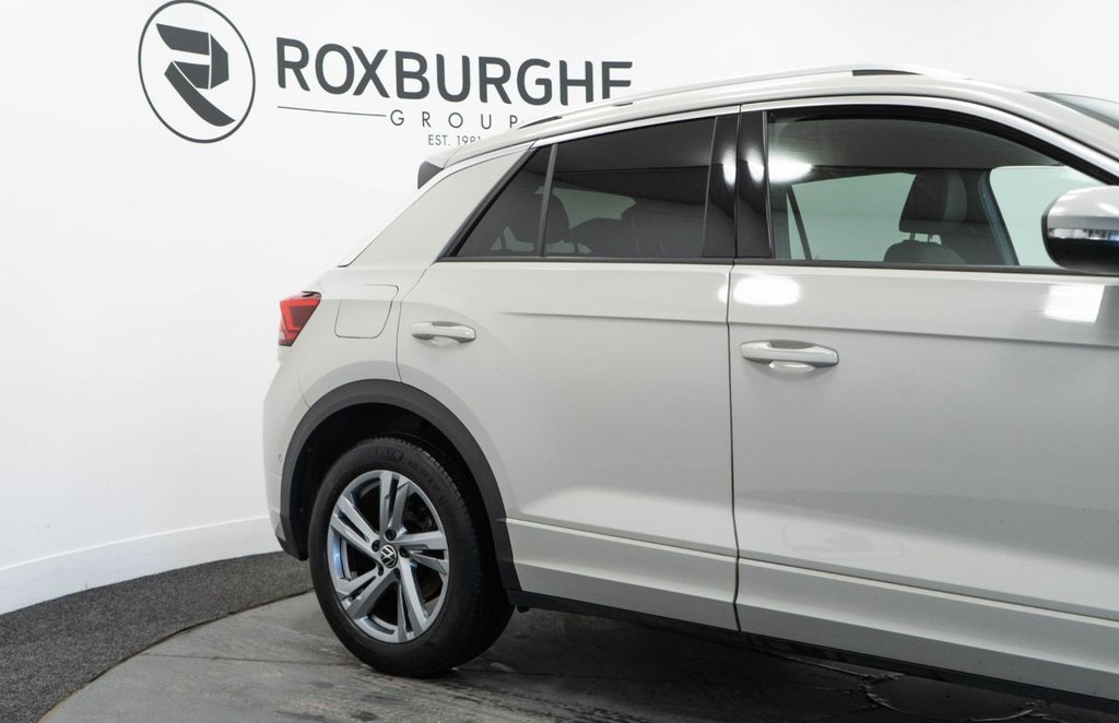 Used Volkswagen T-Roc 2023 for sale - 77525885: Photo 13