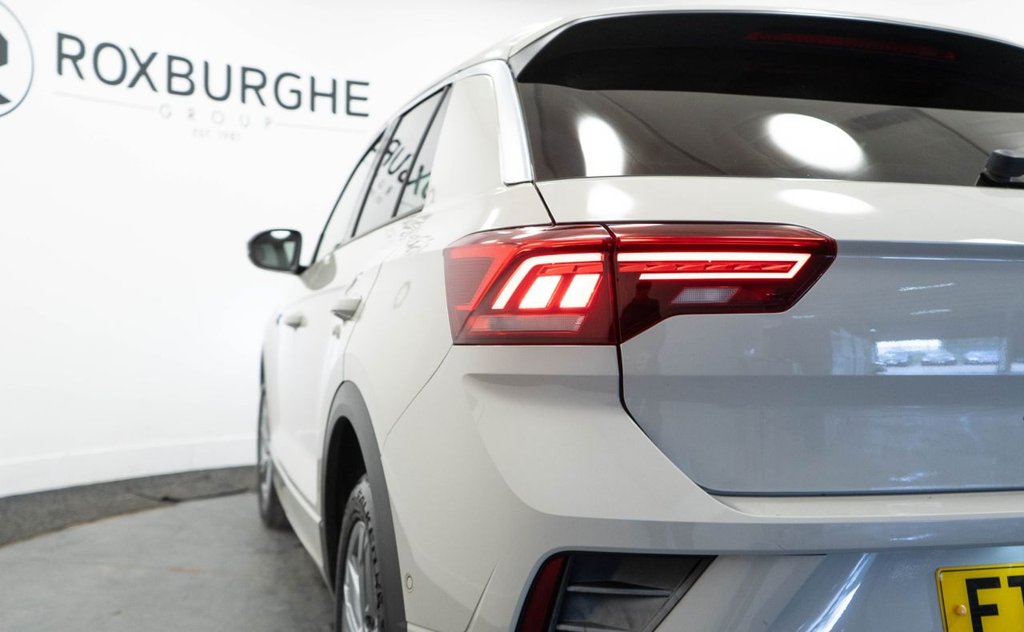 Used Volkswagen T-Roc 2023 for sale - 77525885: Photo 16