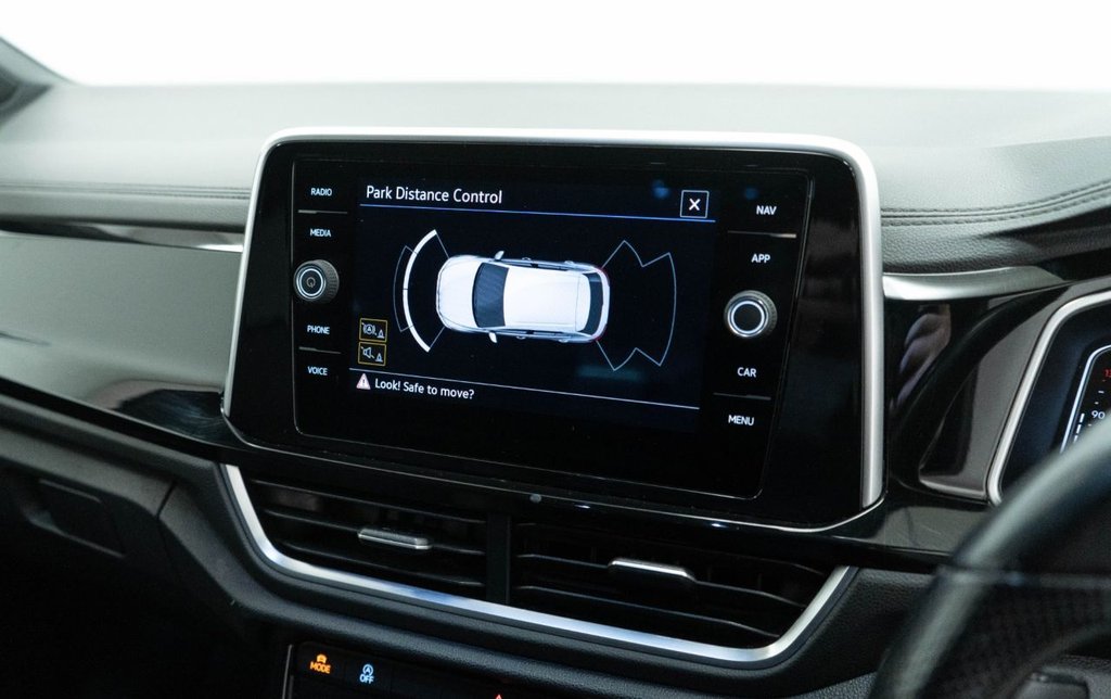 Used Volkswagen T-Roc 2023 for sale - 77525885: Photo 25