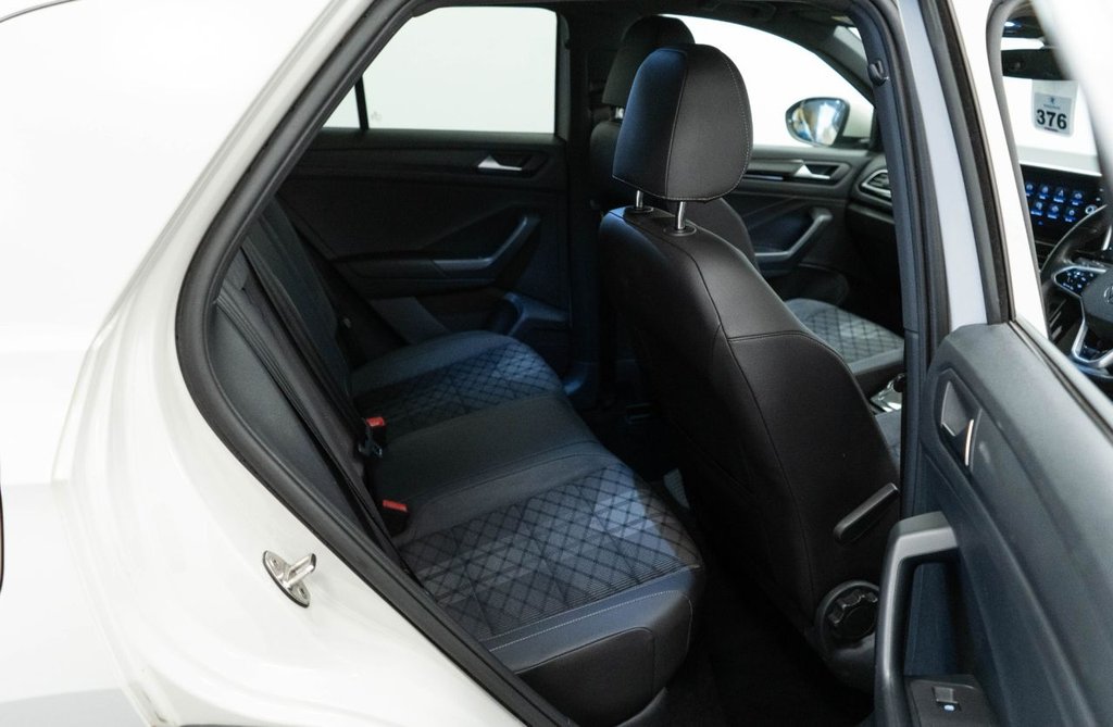 Used Volkswagen T-Roc 2023 for sale - 77525885: Photo 31