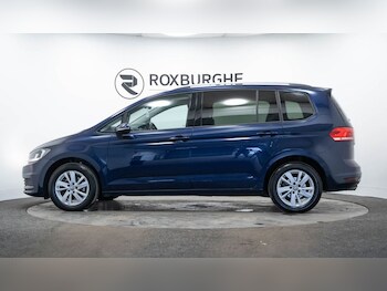 Used Volkswagen Touran 2020 for sale - 75528036: Photo