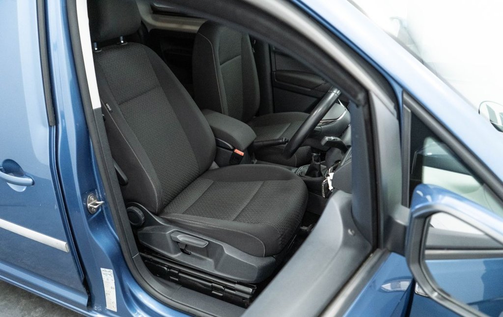 Used Volkswagen Caddy Maxi Life 2018 for sale - 76395804: Photo 23