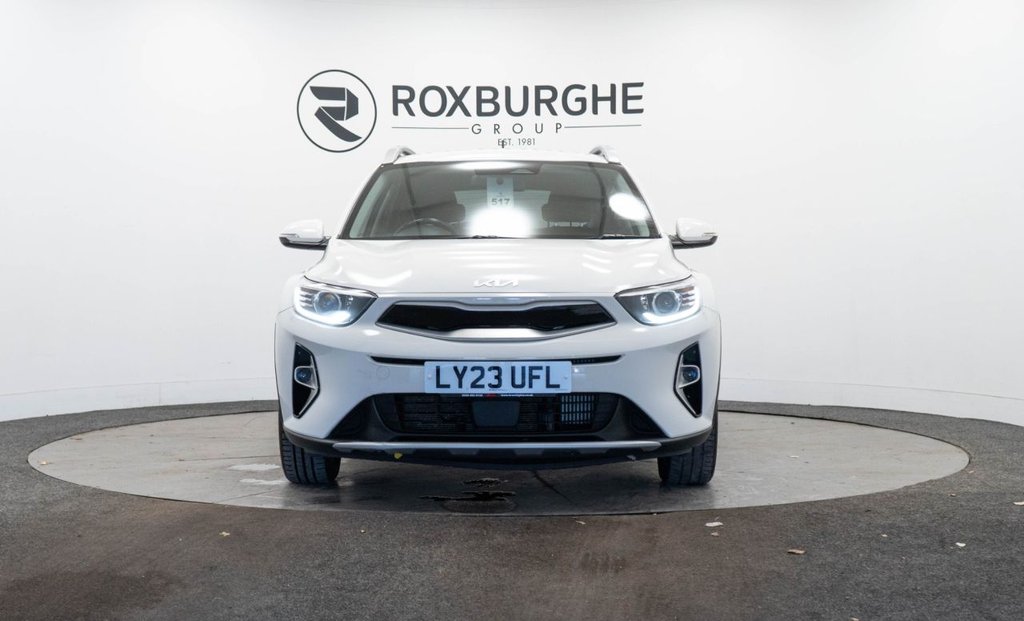 Used Kia Stonic 2023 for sale - 76900246: Photo 2