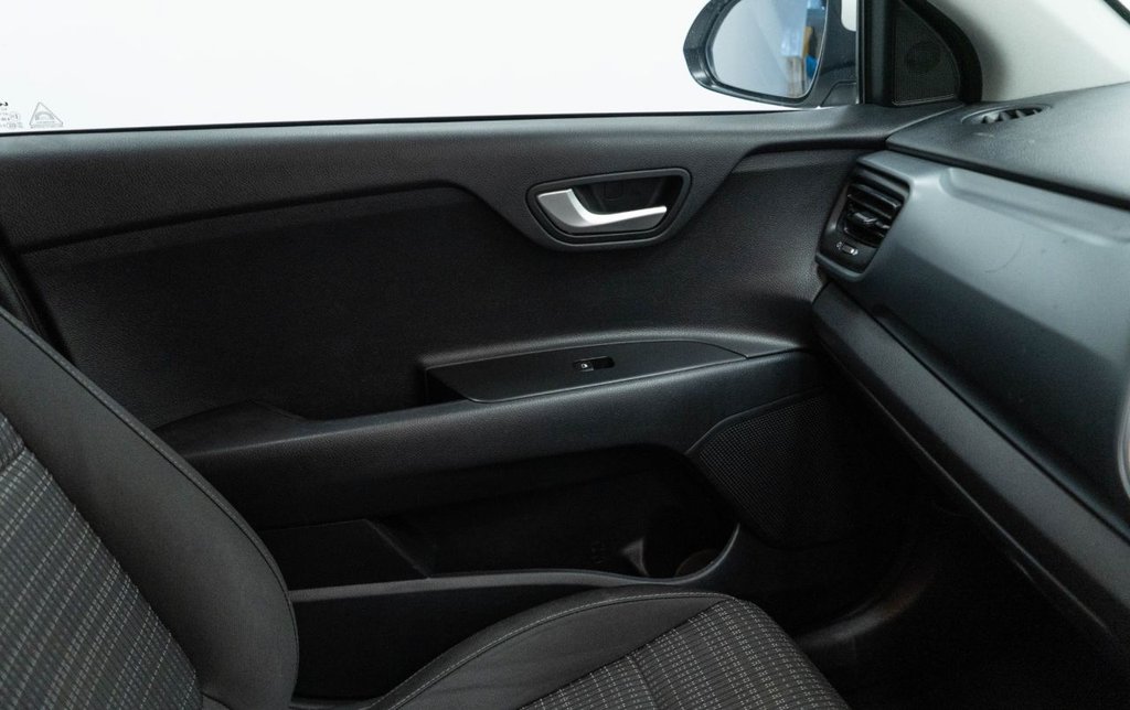 Used Kia Stonic 2023 for sale - 76900246: Photo 29