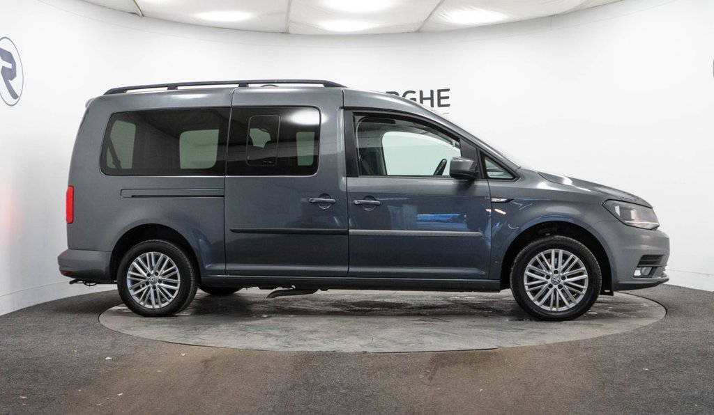 Used Volkswagen Caddy Maxi Life 2018 for sale - 76950159: Photo 4