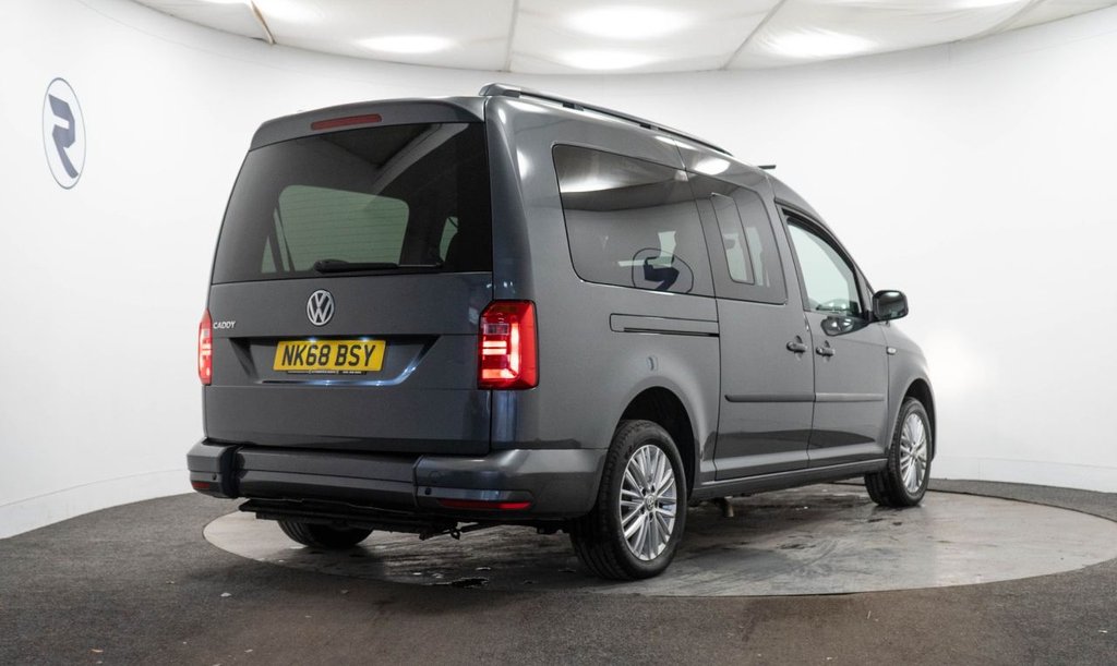 Used Volkswagen Caddy Maxi Life 2018 for sale - 76950159: Photo 5