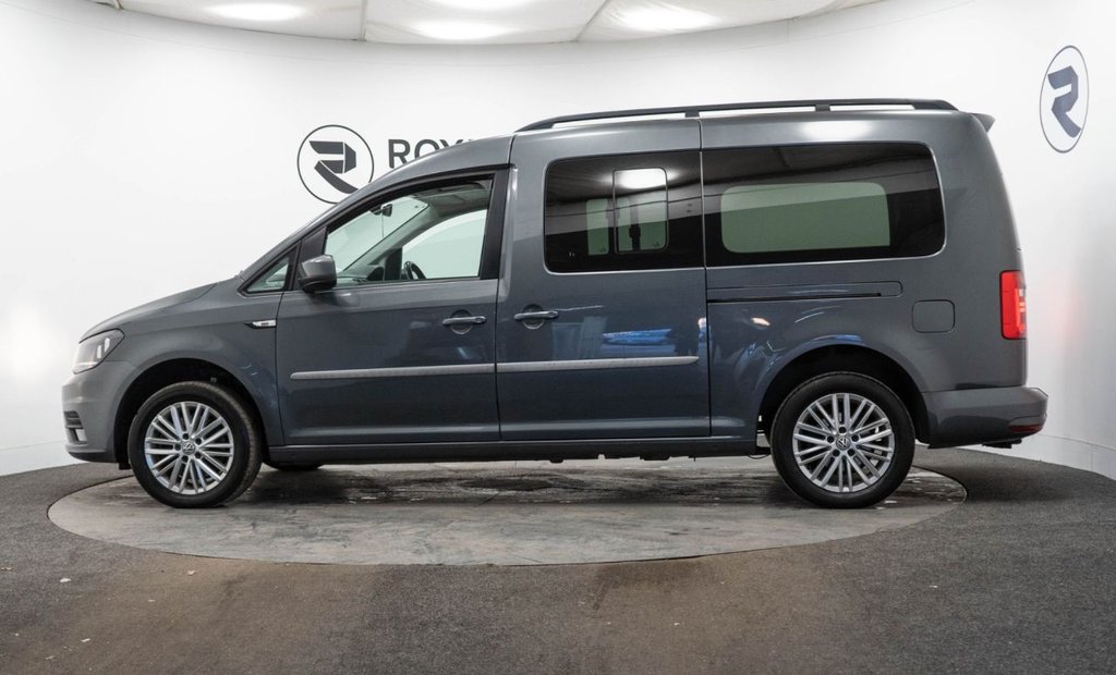 Used Volkswagen Caddy Maxi Life 2018 for sale - 76950159: Photo 9