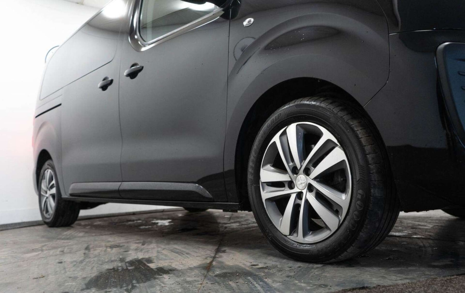 Used Peugeot Traveller 2021 for sale - 77930918: Photo 11