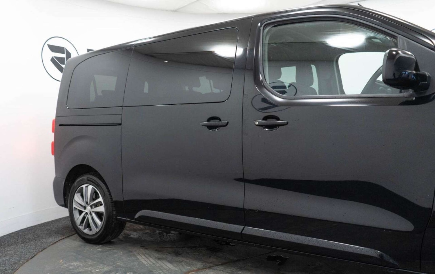 Used Peugeot Traveller 2021 for sale - 77930918: Photo 13