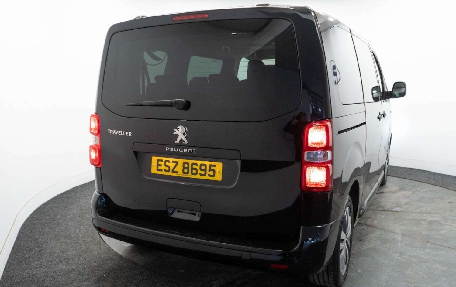 Used Peugeot Traveller 2021 for sale - 77930918: Photo 15