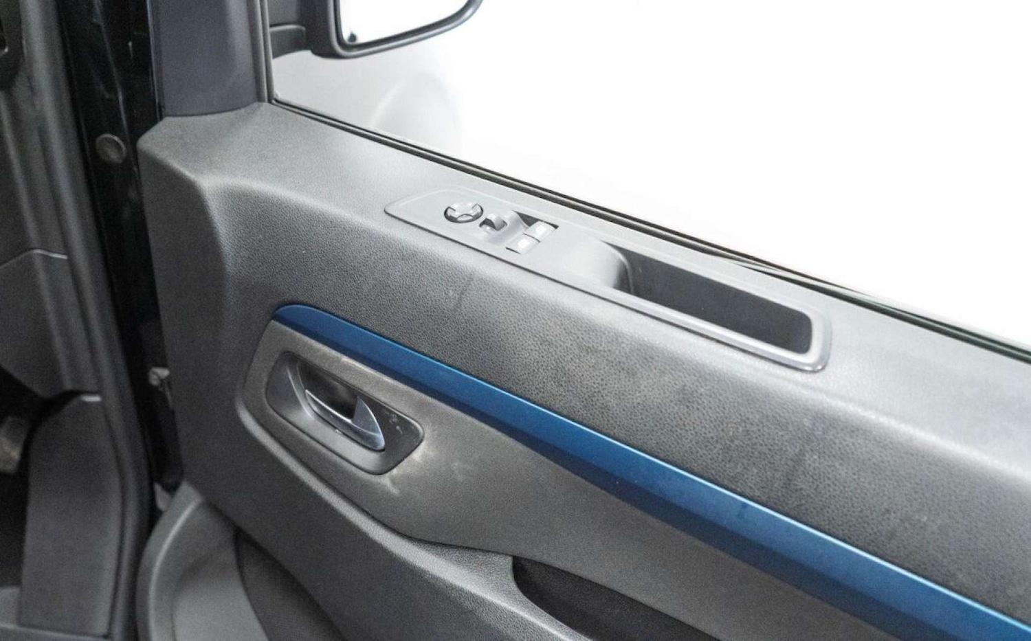 Used Peugeot Traveller 2021 for sale - 77930918: Photo 22