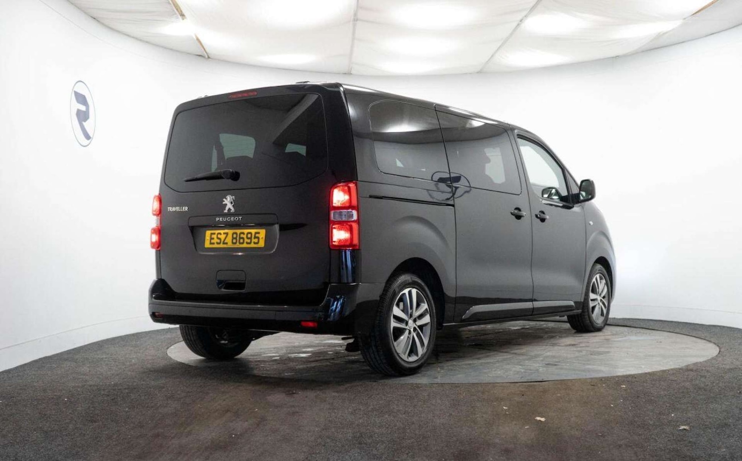 Used Peugeot Traveller 2021 for sale - 77930918: Photo 8