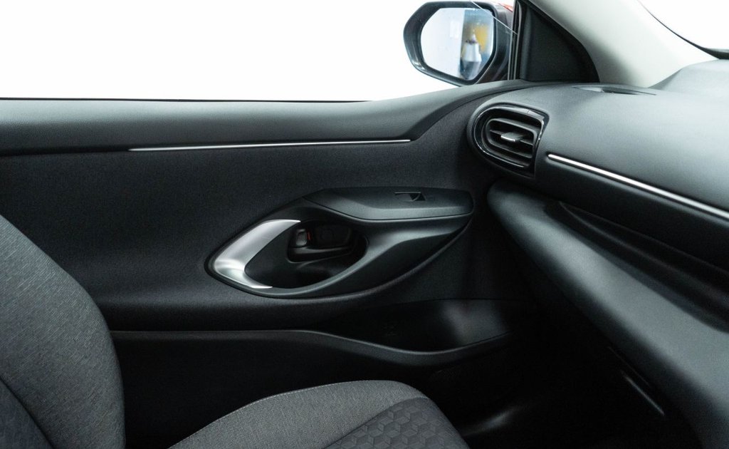 Used Toyota Yaris 2023 for sale - 77841260: Photo 31