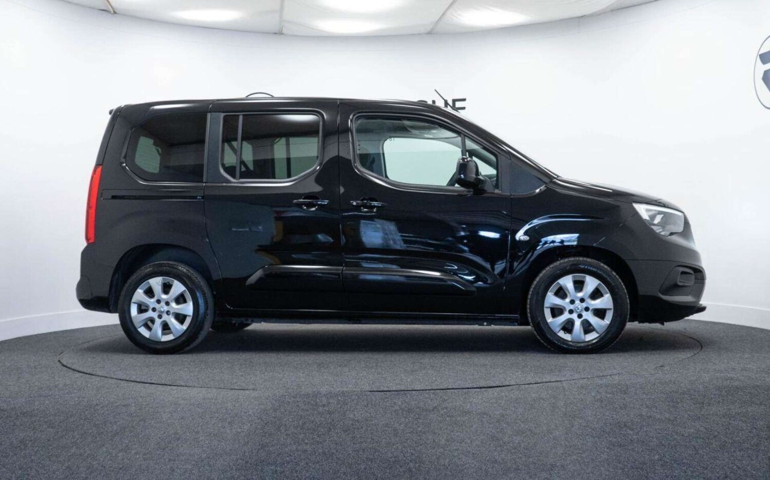 Used Vauxhall Combo Life 2021 for sale - 77930747: Photo 9