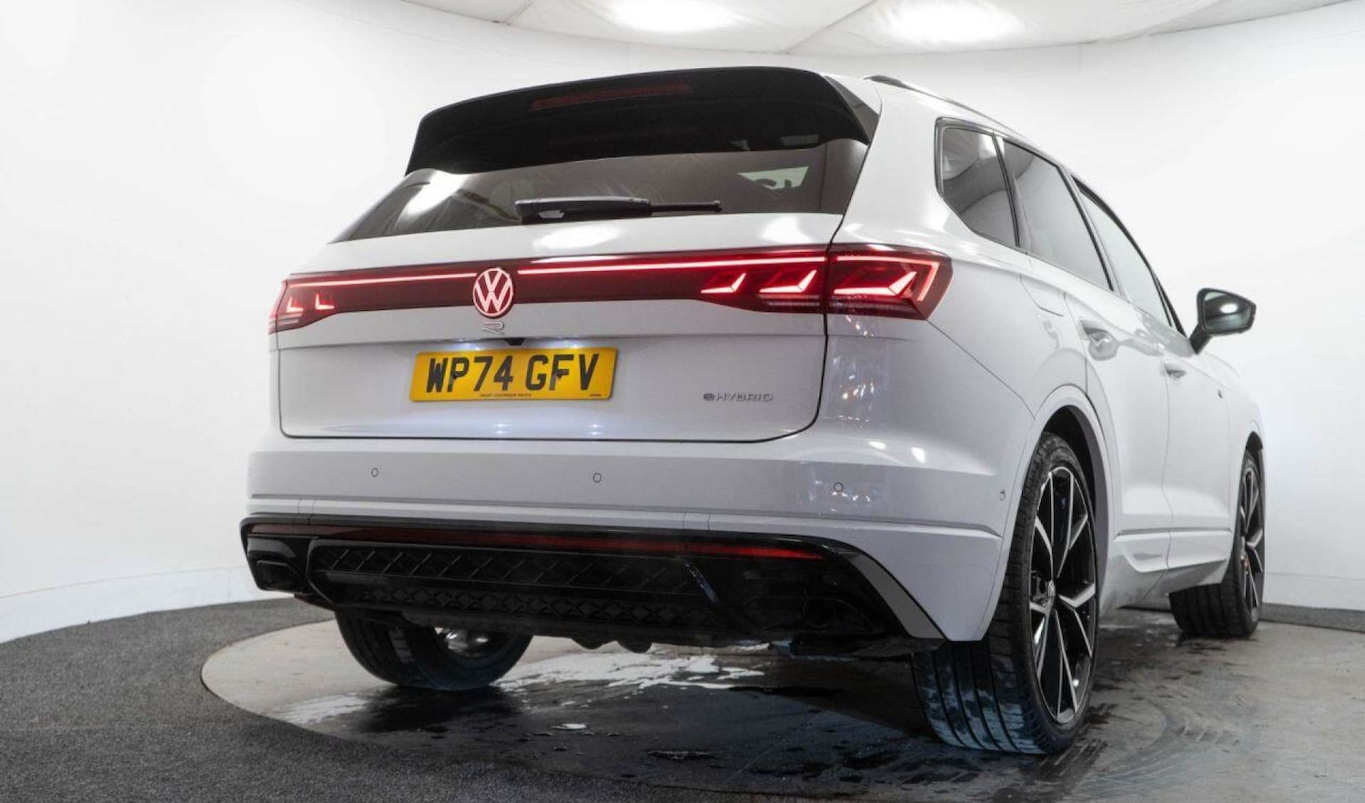 Used Volkswagen Touareg 2024 for sale - 77930719: Photo 20