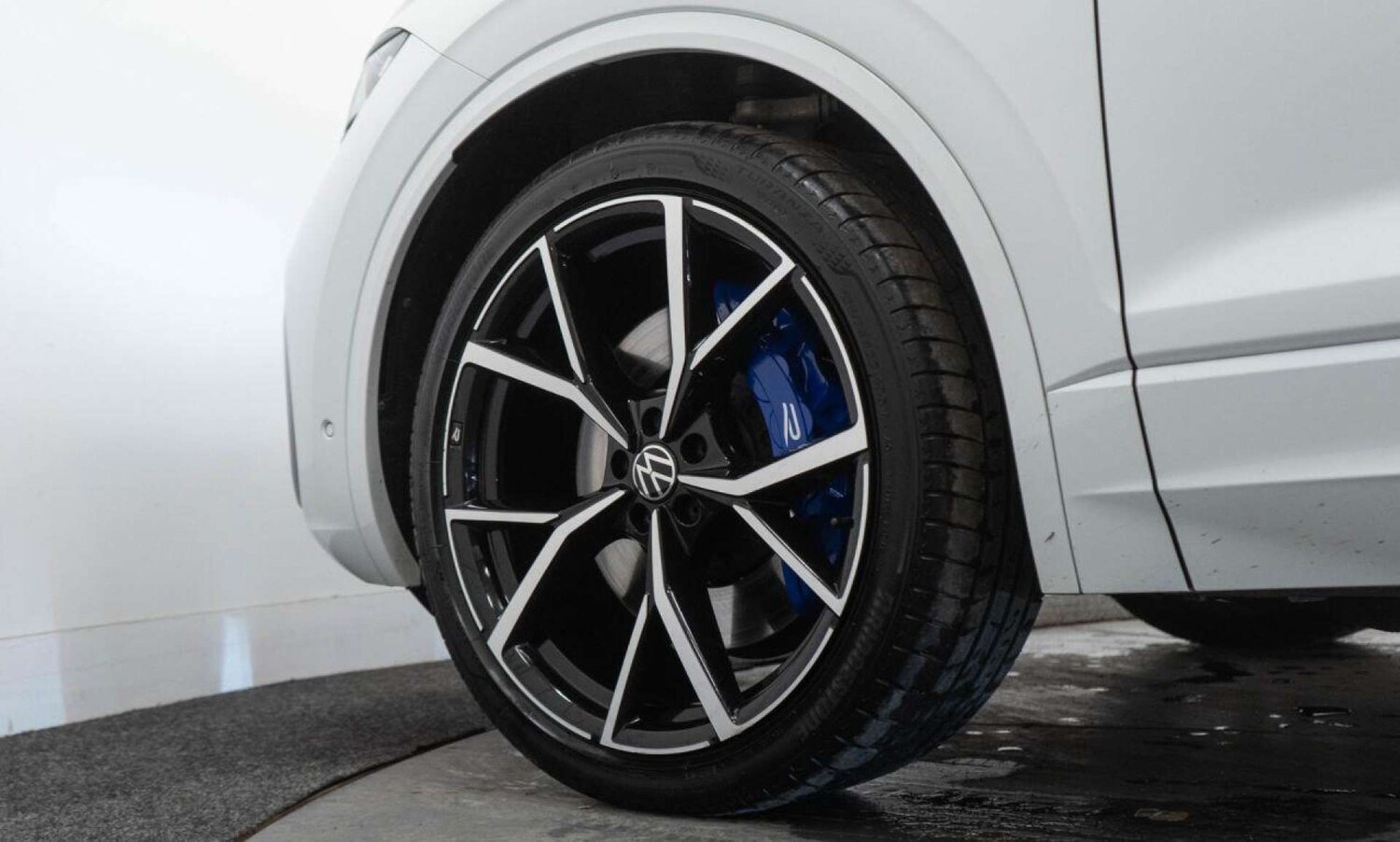 Used Volkswagen Touareg 2024 for sale - 77930719: Photo 28