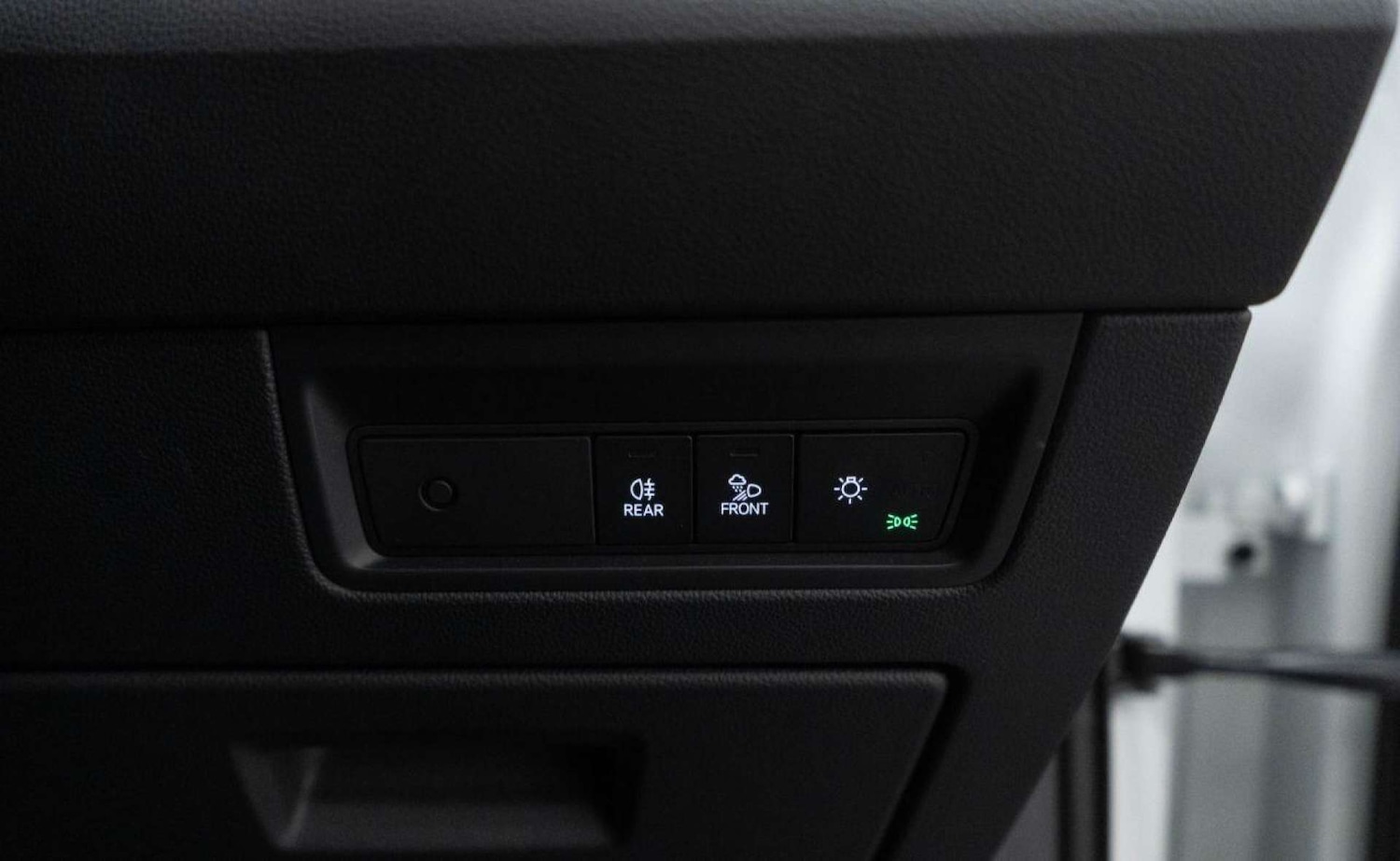 Used Volkswagen Touareg 2024 for sale - 77930719: Photo 34