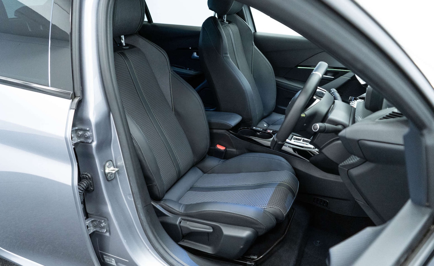 Used Peugeot 208 2023 for sale - 78068230: Photo 23