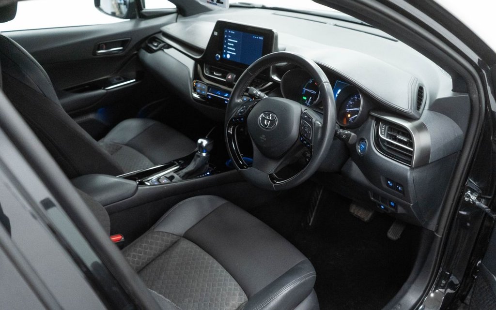 Used Toyota C-HR 2022 for sale - 76883398: Photo 19