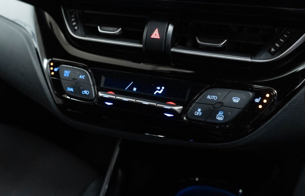 Used Toyota C-HR 2022 for sale - 76883398: Photo 24