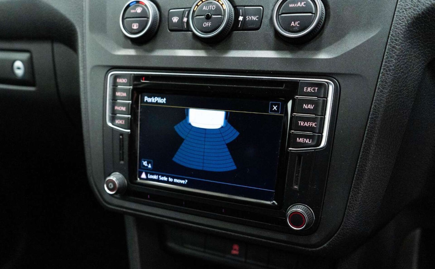 Used Volkswagen Caddy Maxi Life 2017 for sale - 77930924: Photo 31