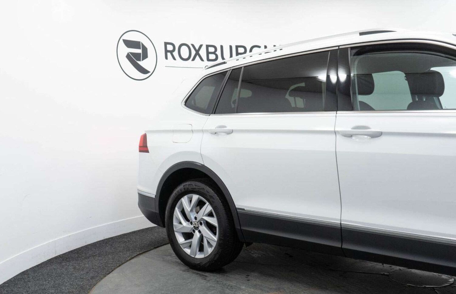 Used Volkswagen Tiguan Allspace 2023 for sale - 77930755: Photo 12