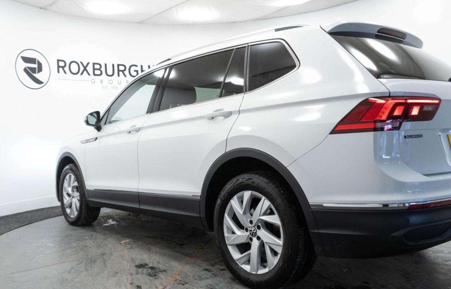 Used Volkswagen Tiguan Allspace 2023 for sale - 77930755: Photo 16