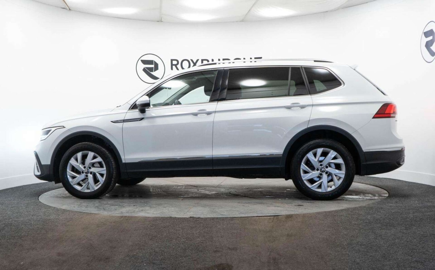 Used Volkswagen Tiguan Allspace 2023 for sale - 77930755: Photo 3