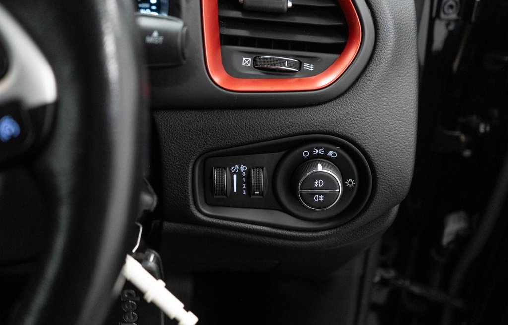 Used Jeep Renegade 2016 for sale - 76469731: Photo 24