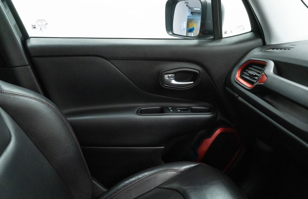Used Jeep Renegade 2016 for sale - 76469731: Photo 32