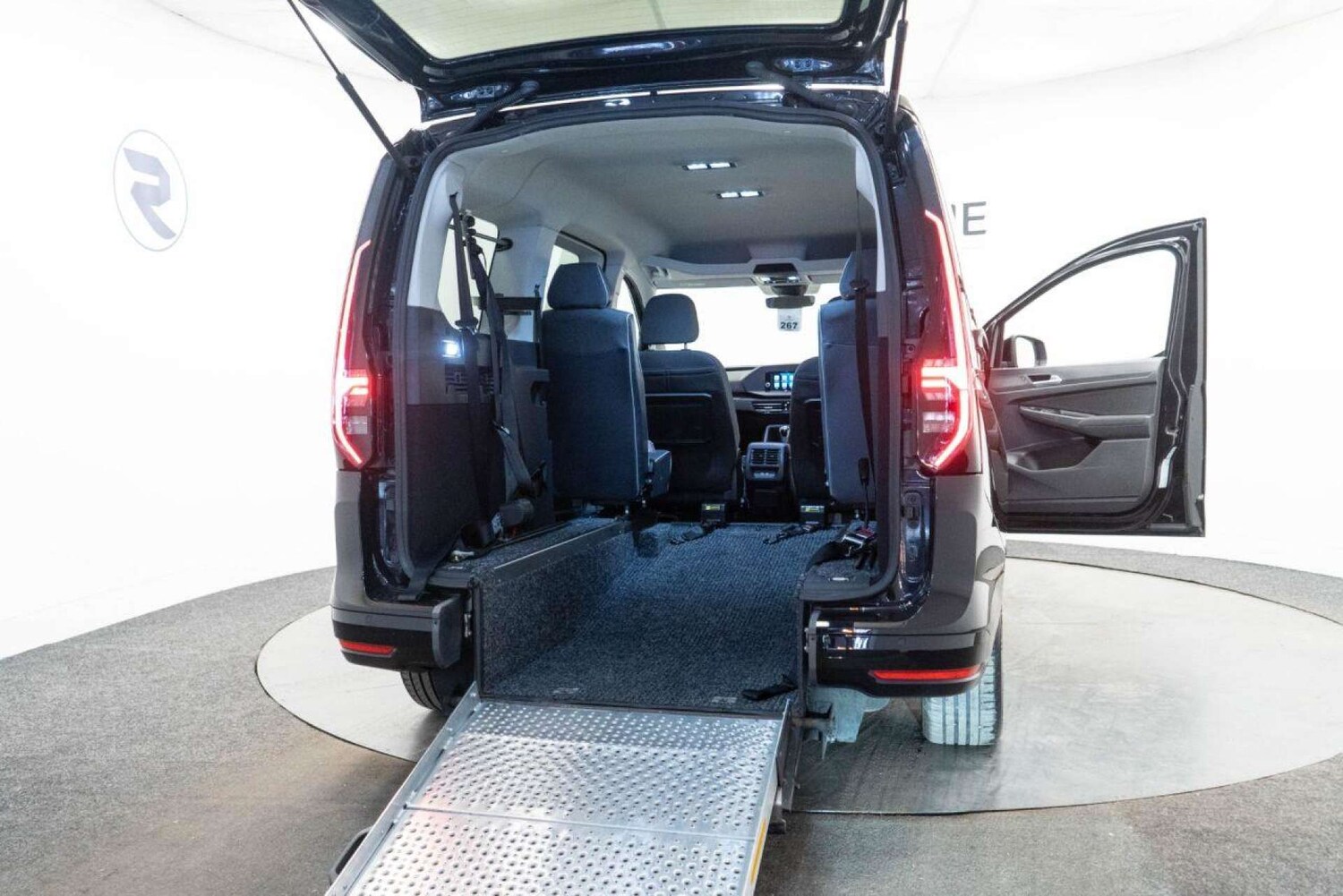 Used Volkswagen Caddy Maxi 2022 for sale - 77930819: Photo 35