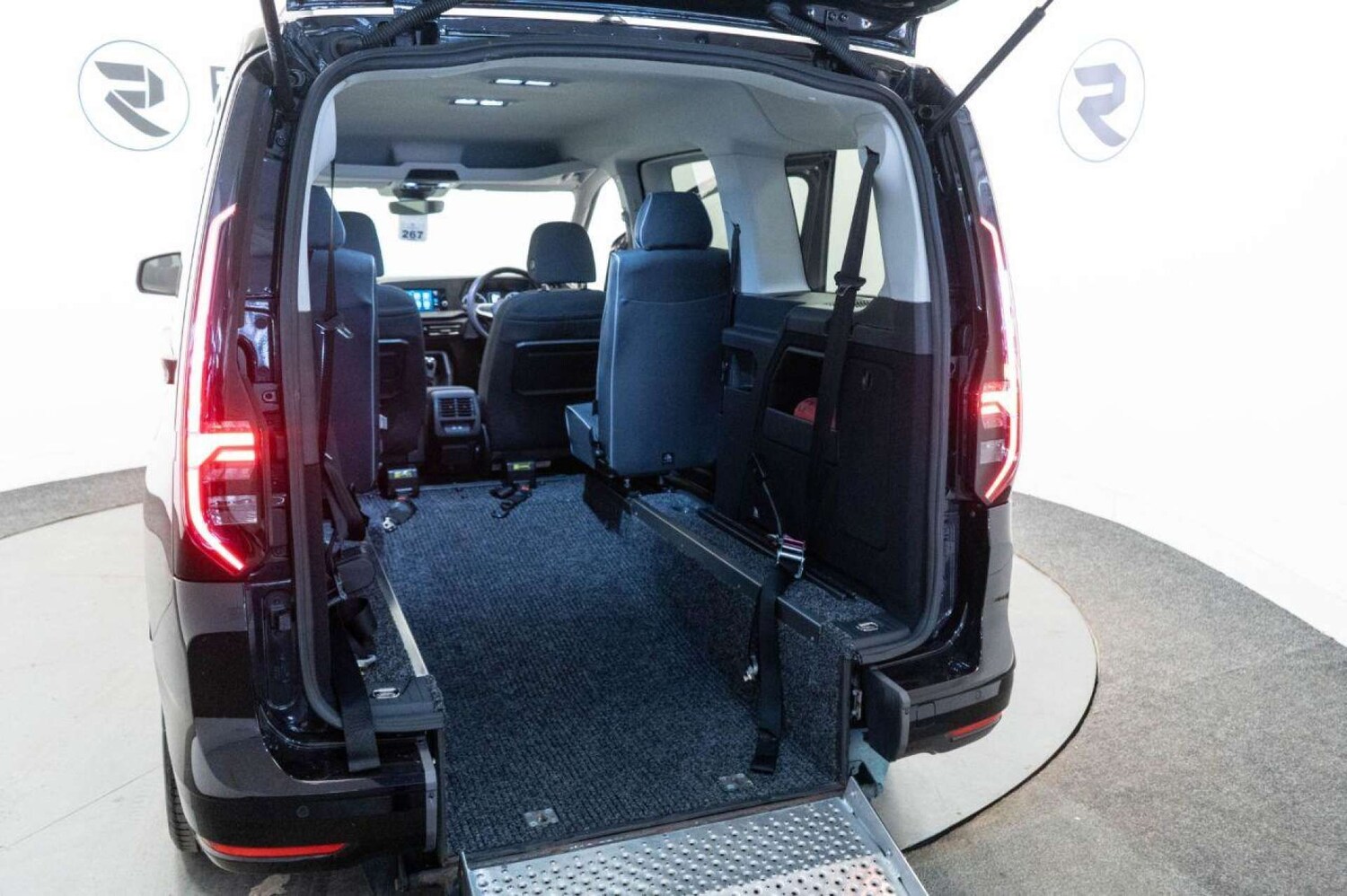 Used Volkswagen Caddy Maxi 2022 for sale - 77930819: Photo 36