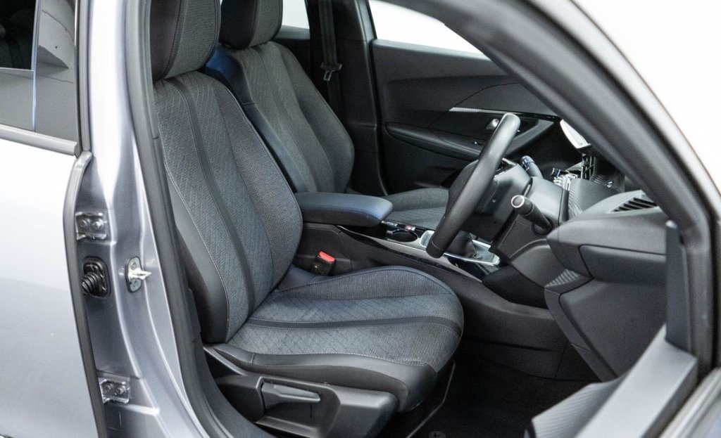 Used Peugeot 2008 2024 for sale - 76617614: Photo 17