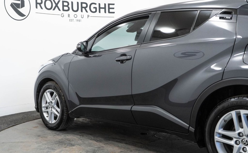 Used Toyota C-HR 2022 for sale - 76361560: Photo 19