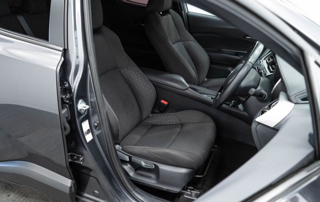 Used Toyota C-HR 2022 for sale - 76361560: Photo 21