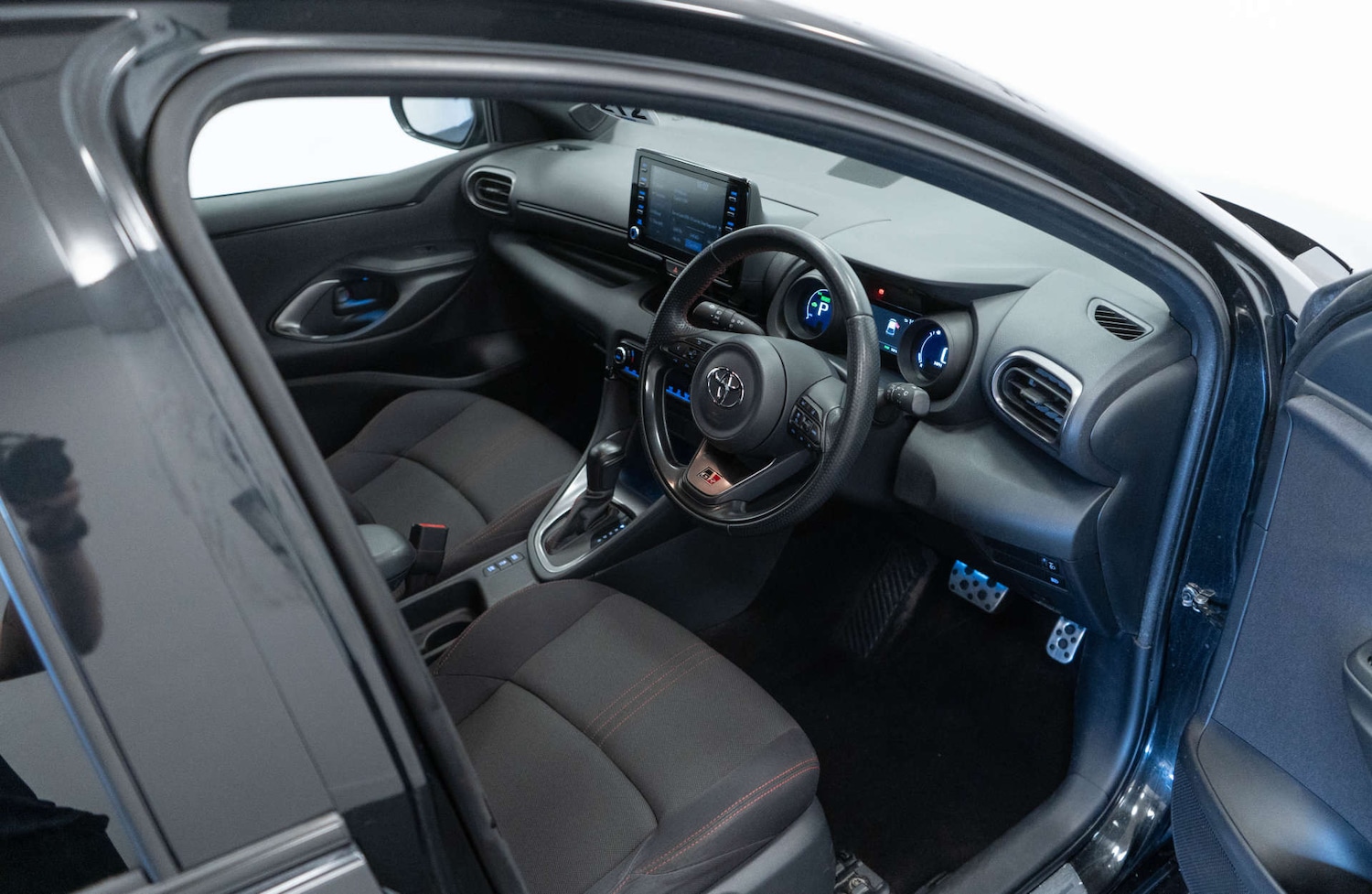 Used Toyota Yaris 2023 for sale - 77950449: Photo 22