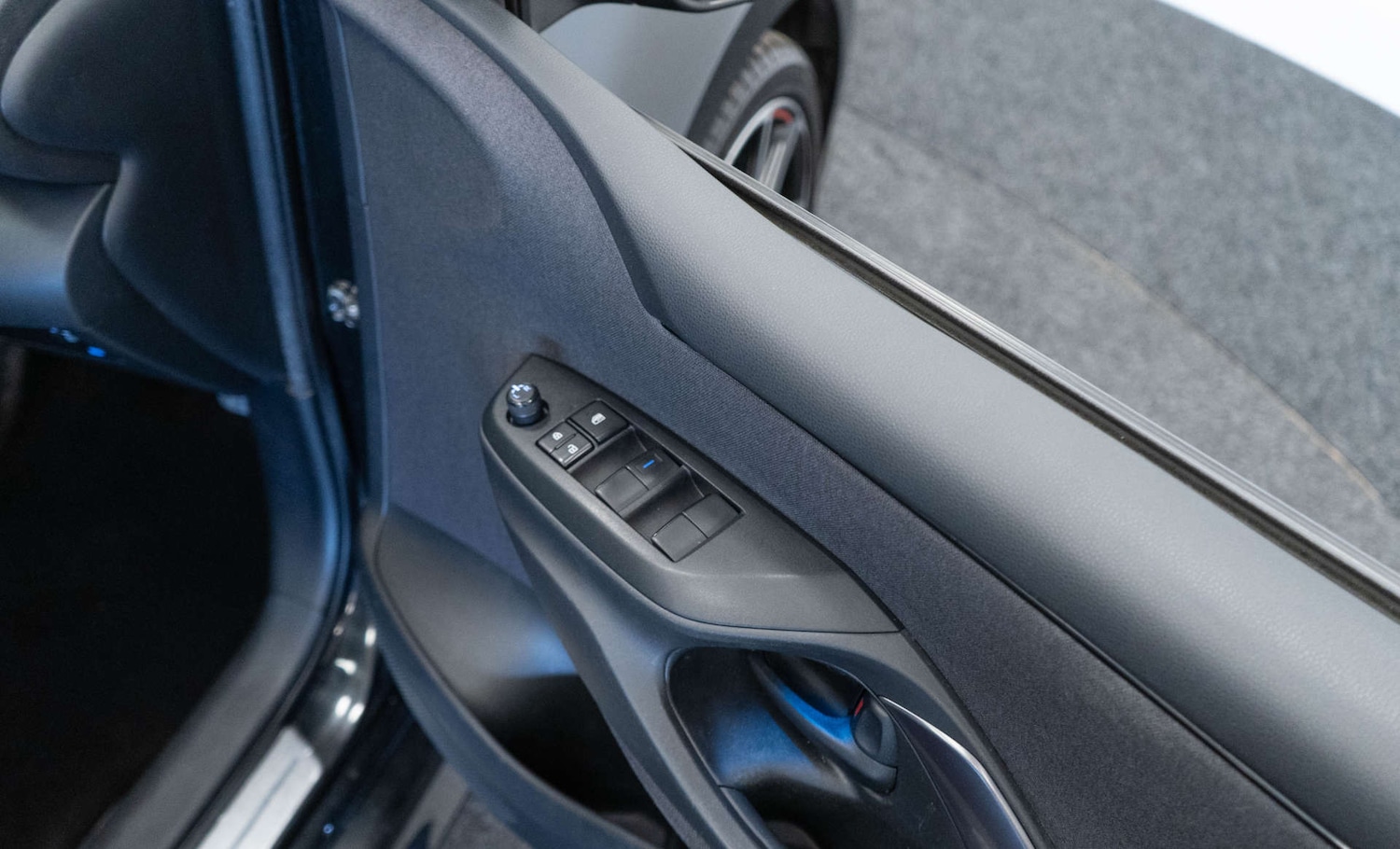 Used Toyota Yaris 2023 for sale - 77950449: Photo 25