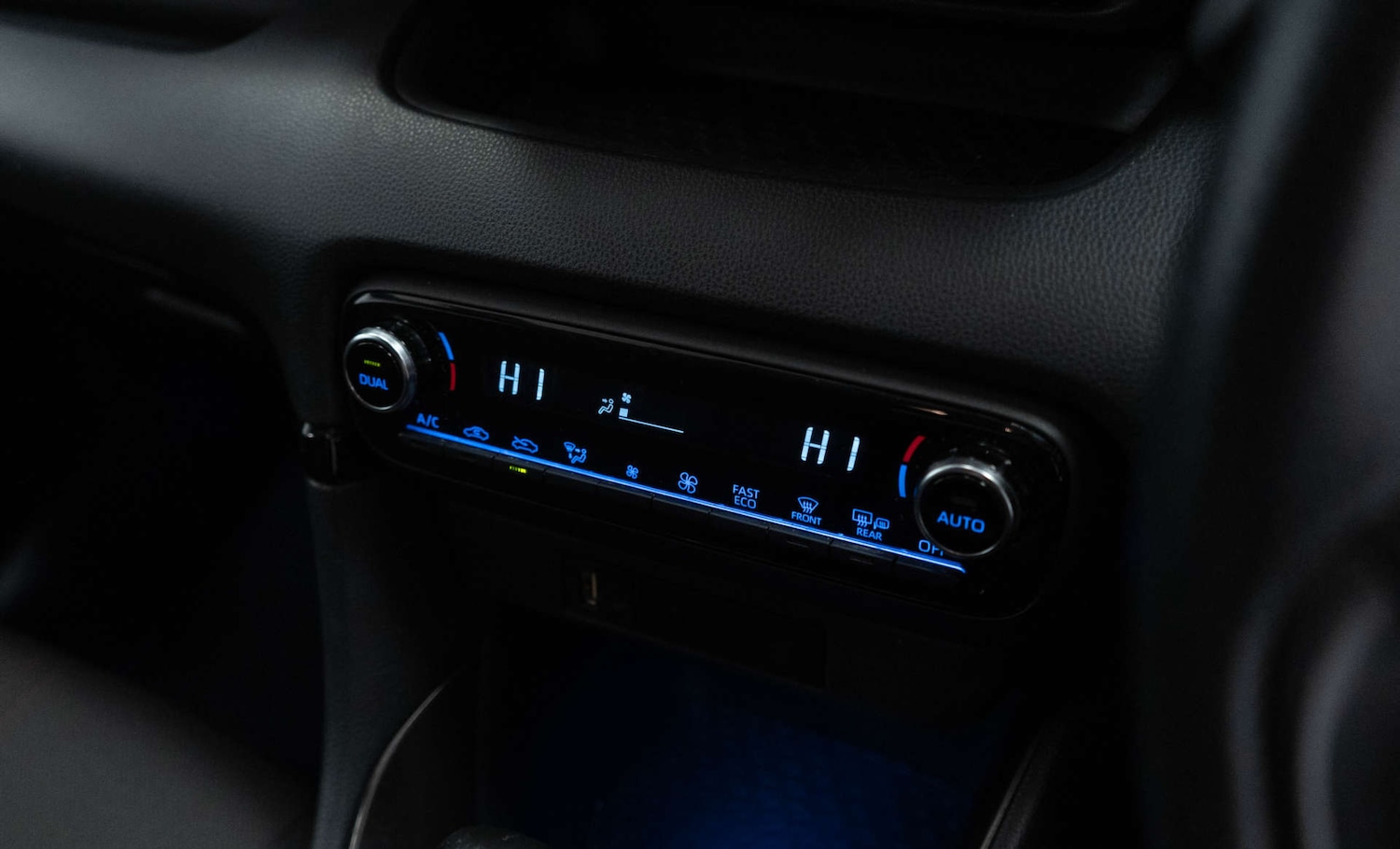 Used Toyota Yaris 2023 for sale - 77950449: Photo 31